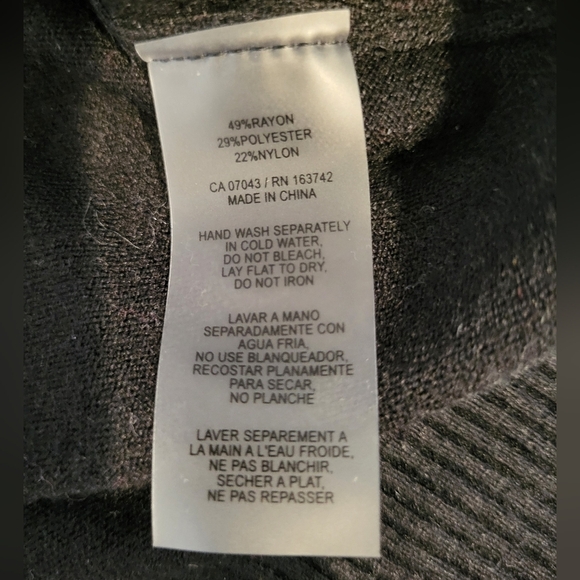 Aaeda Black Heart Patterned Women's Cardigan, Size Medium - Picture 3 of 3